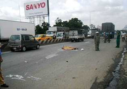 Va chạm xe tải, nữ sinh chết thảm