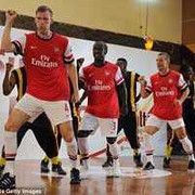 Sao Arsenal ngẫu hứng nhảy... aerobic