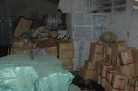 Hà Nội: Bắt giữ hàng chục tấn ô mai, mứt bốc mùi