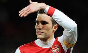 Chuyển nhượng 2/8: 80% Van Persie gia nhập Juventus