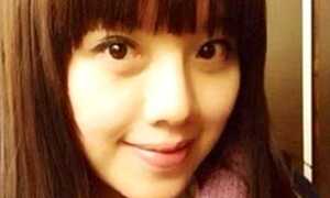 Ảnh: Bà mẹ 41 tuổi trẻ xinh như gái 18