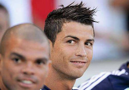 Đòi công bằng, Ronaldo sẽ lật ngôi Messi?