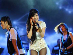 Bài hát yêu thích: Trang Pháp thế chân Vy Oanh