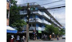 Mâu thuẫn với cha, giang hồ bắn chân con gái