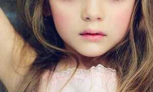 Ảnh: 'Búp bê Babie' làm cư dân mạng nước Nga chao đảo