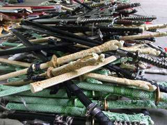 40 thanh niên hỗn chiến bằng mã tấu, giáo mác