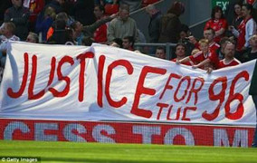 CĐV Man United bị fan Liverpool dọa giết