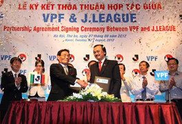 Quyết nâng tầm V.League, VPF bắt tay J.League