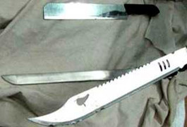 Mâu thuẫn của con: Cha 'thế' chân, ông nội 'thế' mạng