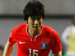 Arsenal hỏi mua 'Gerrard của Olympic Hàn Quốc'