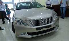 Thêm bản 2.0, Camry mới chưa ra mắt đã lộ ảnh lẫn giá