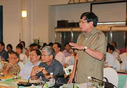 Chống tham nhũng: Giám sát cả gia đình quan chức