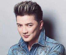 Lật tẩy chiêu giữ độ nóng của Đàm Vĩnh Hưng