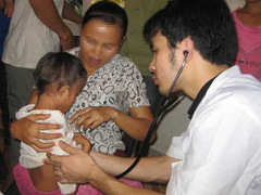 20 tháng tuổi mắc bệnh sùi mào gà, giang mai