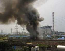 Khu nhà ở của công nhân Trung Quốc cháy lớn