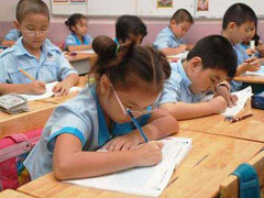 8 khoản đóng góp đầu năm phụ huynh méo mặt