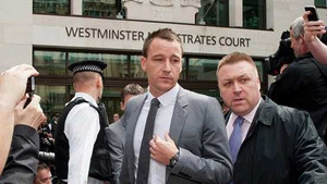 Chelsea đón tin vui: Terry, Ivanovic đồng loạt thoát án