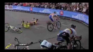 Những pha 'xòe' trong các cuộc đua xe đạp