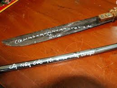 Côn đồ truy sát dã man hai vợ chồng công nhân