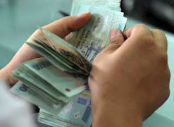 Truy tìm 3 sĩ quan cấp tá dỏm lừa tiền