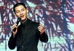 Đức Tuấn nối gót Thanh Lam, BTC The Voice nổi đóa