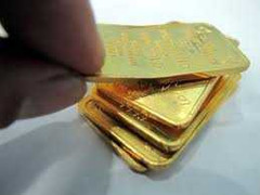 Người dân không nên vội bán vàng miếng cong vênh