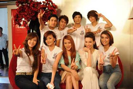 Hà Hồ đưa thí sinh The Voice đi dạo bằng du thuyền