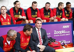 Mất người, Liverpool thua tan tác ngày xuất quân