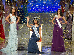 Báo Trung Quốc bỏ ngơ việc ‘gà nhà’ đăng quang Hoa hậu?