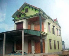 Vụ gỗ sưa trăm tỷ: Nhà 'ông trùm' bị ném mìn