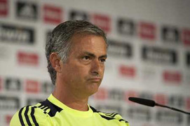 Trước mùa giải mới, Mourinho nói gì về Ferguson?