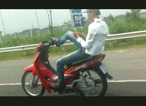 'Xe được người lái bằng chân' là xe mất cắp