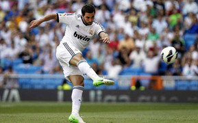 Hàng công bế tắc, Real chia điểm trước Valencia