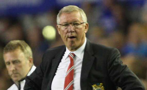 MU thảm bại, Sir Alex đòi lại tiền mua Van Persie