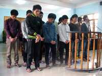 Ăn mừng mãn hạn tù, bị đồng bọn giết nhầm