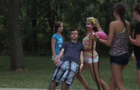 Giả vờ ngã, nhiều phen... ngã thật