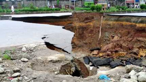 Thuê tư vấn tìm nguyên nhân hố tử thần khổng lồ