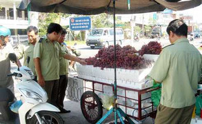 Nho Mỹ giá... 4.000 đồng/kg