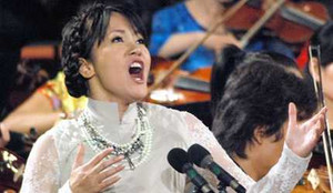 Ba diva Hồng Nhung, Mỹ Linh, Thanh Lam hội ngộ