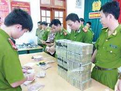 Video: Tiêu diệt tội phạm vận chuyển 100 bánh heroin