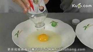 Cách tách lòng đỏ trứng gà độc nhất vô nhị