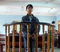 Đau lòng HS lớp 8 phạm tội hiếp dâm vì phim đen