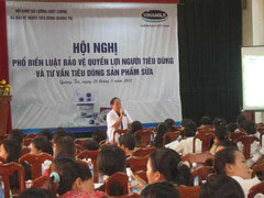 Vinamilk tiếp tục phổ biến luật bảo vệ người tiêu dùng