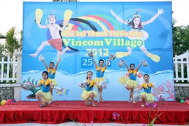 Ấn tượng giải bơi thanh thiếu niên Vincom Village