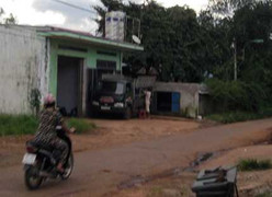 Côn đồ truy sát người náo loạn phố núi