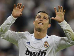 Vào bảng tử thần, Ronaldo lớn tiếng 'dạy dỗ' Man City