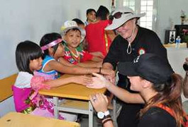 Nạn nhân da cam toàn thế giới hội ngộ xúc động tại VN