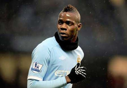 Man City gặp nguy: Balotelli lên bàn mổ, nghỉ dài ngày