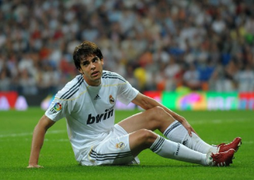 Kaka bị phạt vì tội...giời ơi đất hỡi