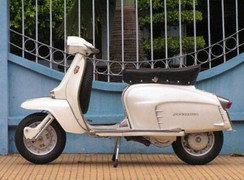 Hình ảnh Lambretta TV175 'hàng độc' ở miền Tây